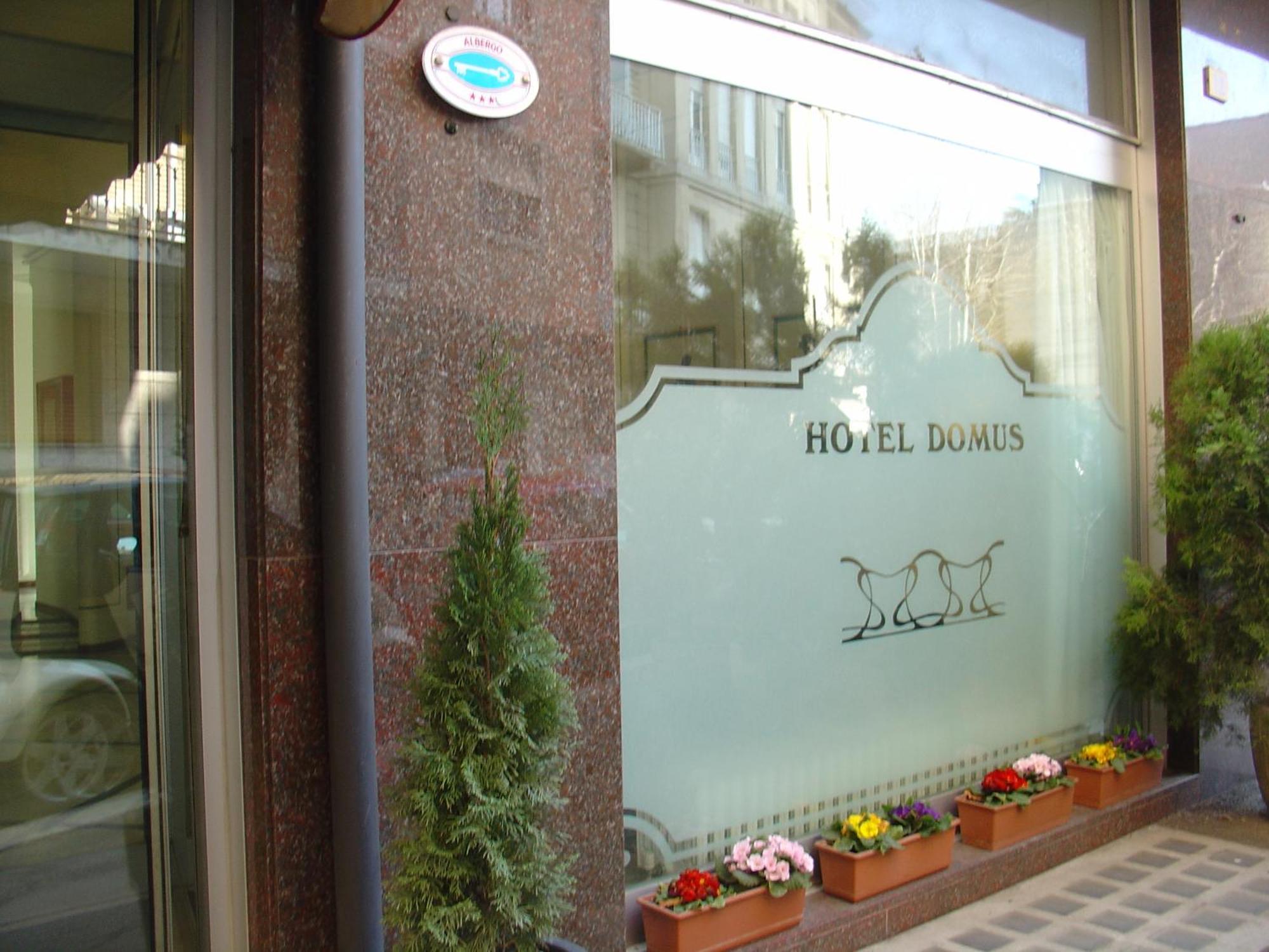 Domus Hotel Alessandria Bagian luar foto