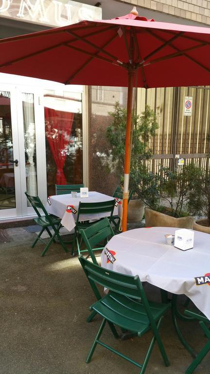 Domus Hotel Alessandria Bagian luar foto