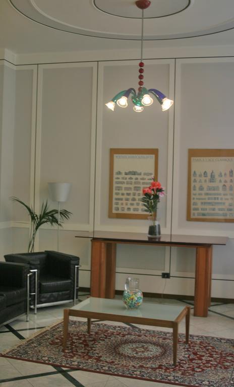 Domus Hotel Alessandria Bagian luar foto