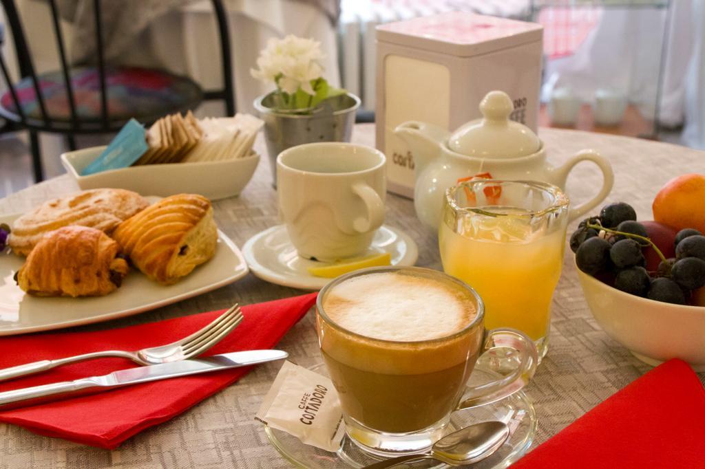 Domus Hotel Alessandria Bagian luar foto