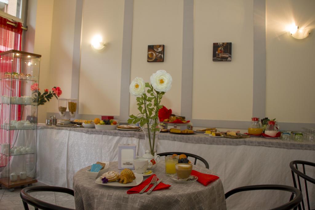 Domus Hotel Alessandria Bagian luar foto