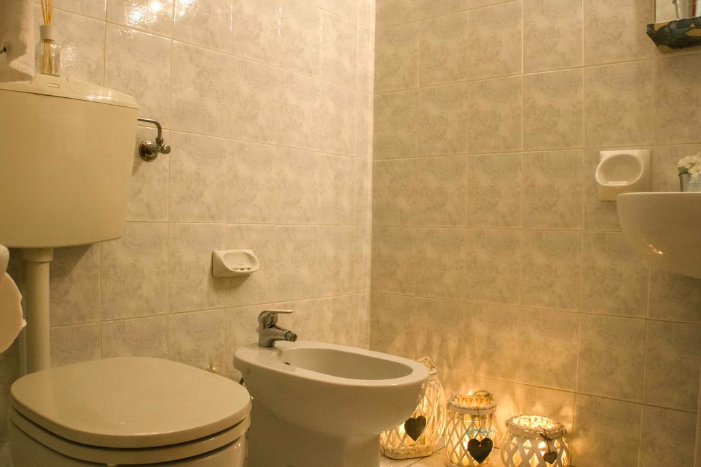 Domus Hotel Alessandria Bagian luar foto